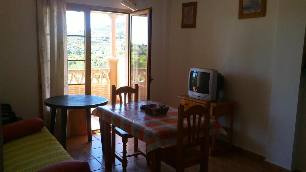 Apartamentos Las Colinas Velez Malaga Luaran gambar