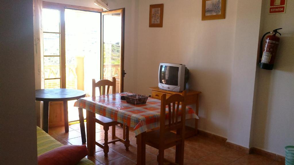 Apartamentos Las Colinas Velez Malaga Luaran gambar